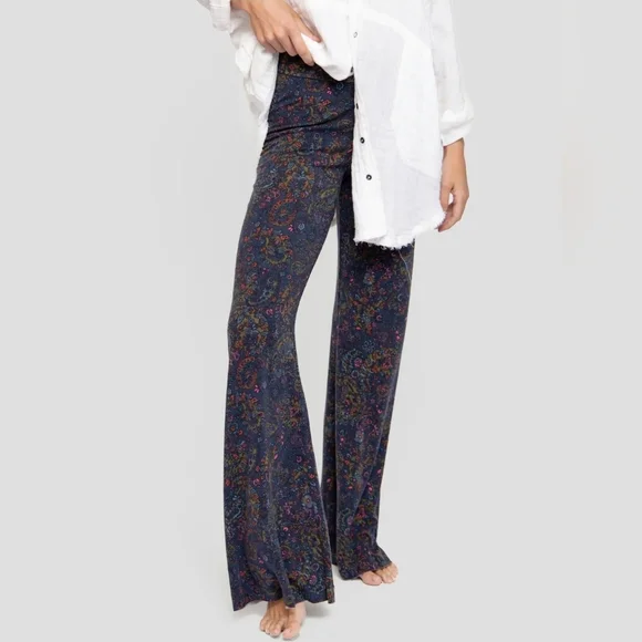 NATURAL LIFE Navy Floral Paisley Wide-Leg Pants - Picture 11 of 11
